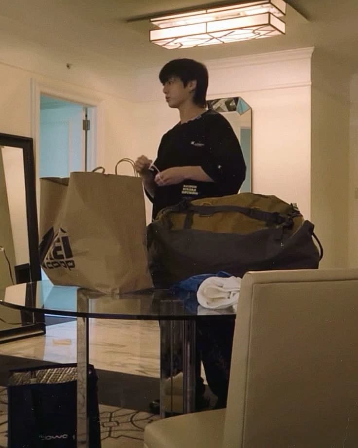 Jeon Jungkook thumbnail
