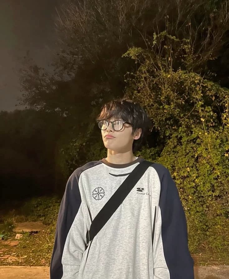 Yang Jeongin  thumbnail