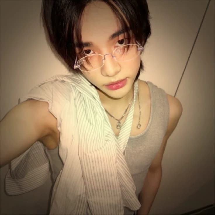 Hyunjin thumbnail