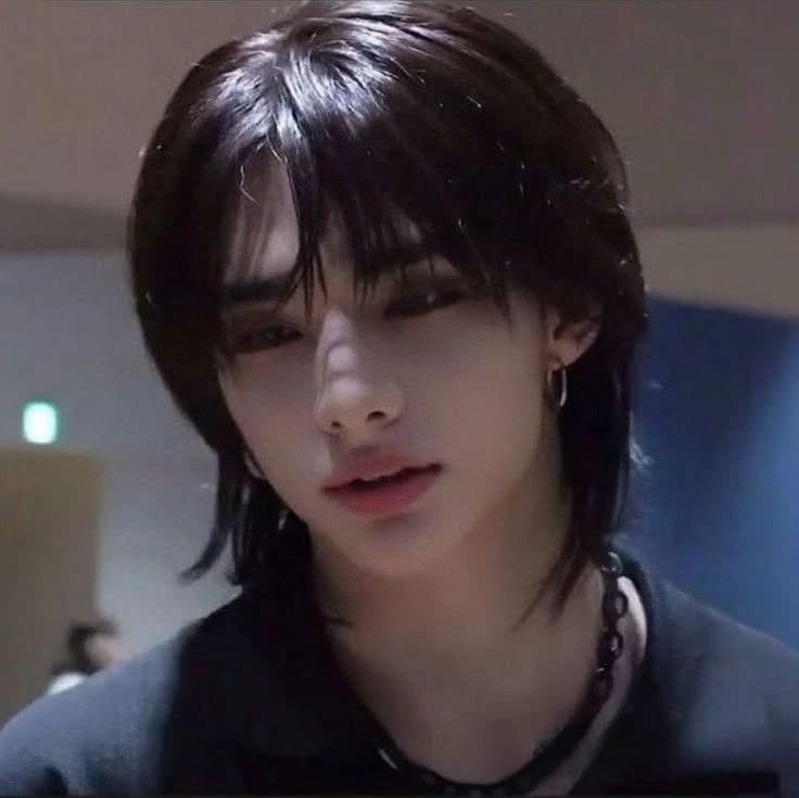 Hyunjin thumbnail