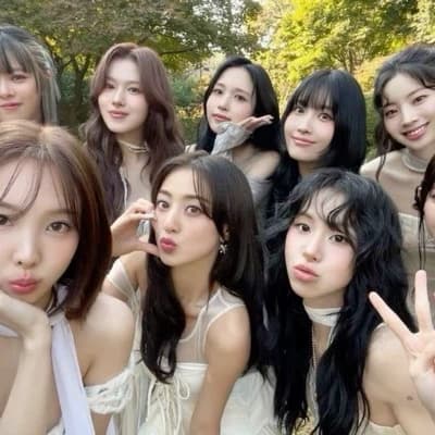 Twice💕 thumbnail