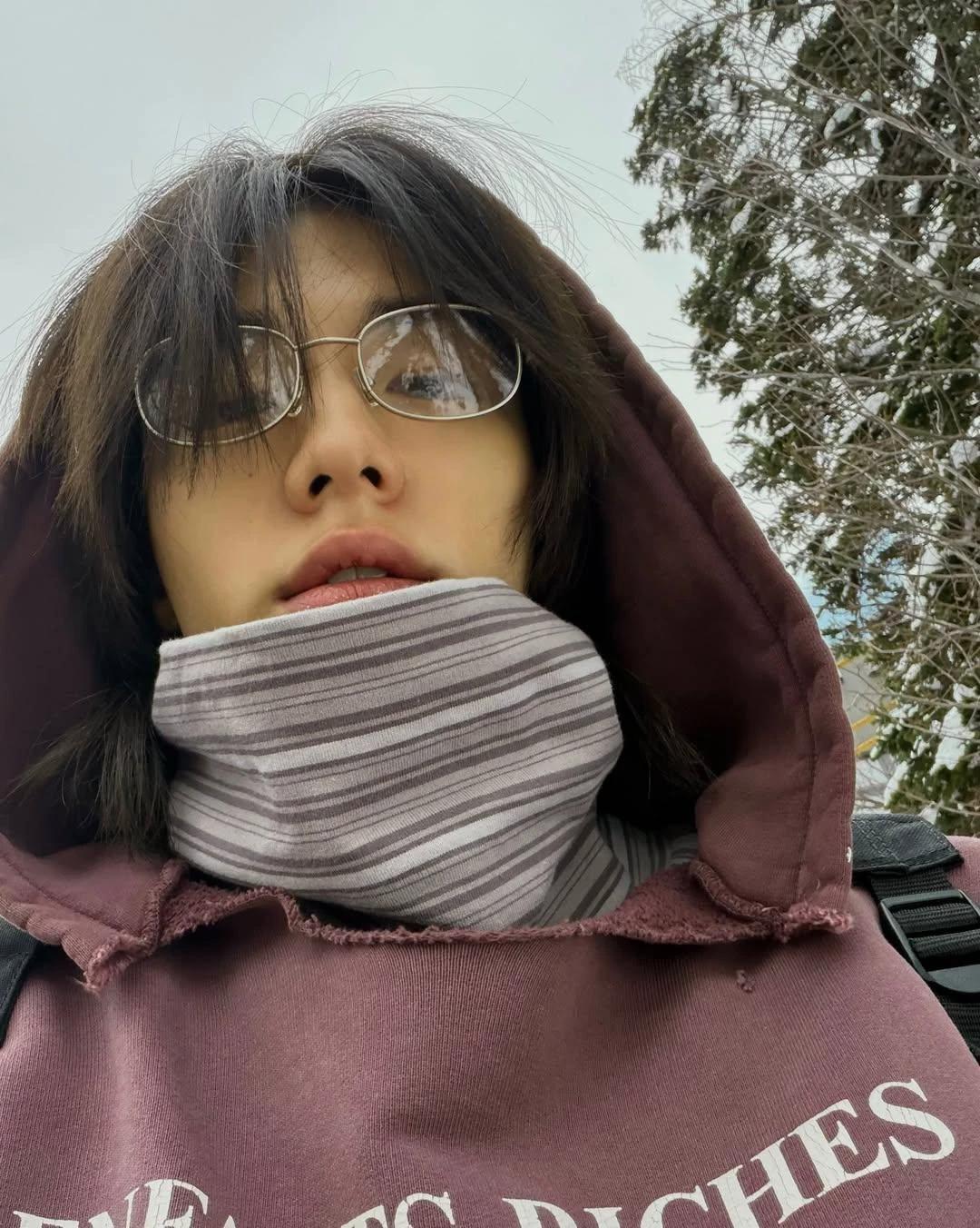 Hwang Hyunjin thumbnail