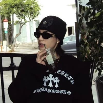 Hwang Hyunjin thumbnail