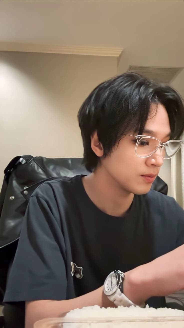 Lee Haechan thumbnail