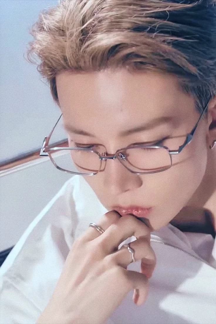 heeseung  thumbnail
