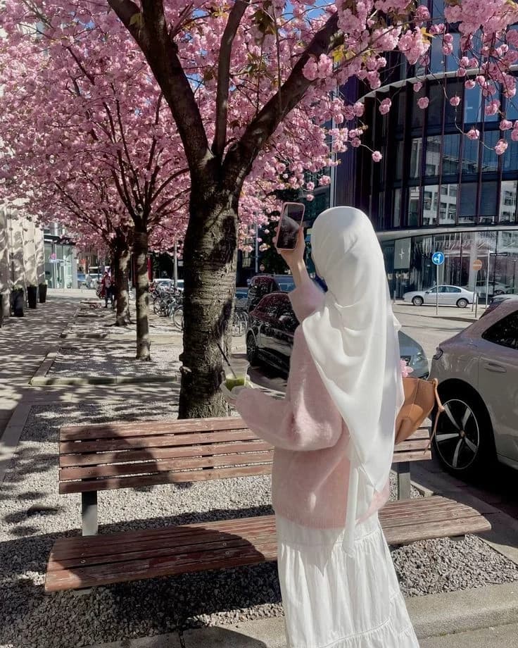Muslim girl  thumbnail