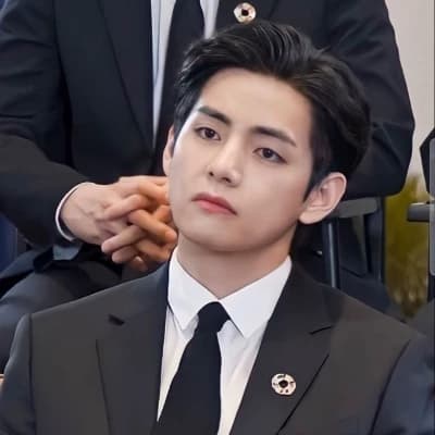 Kim Taehyung thumbnail