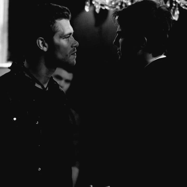 Klaus e Kol Mikaelson thumbnail