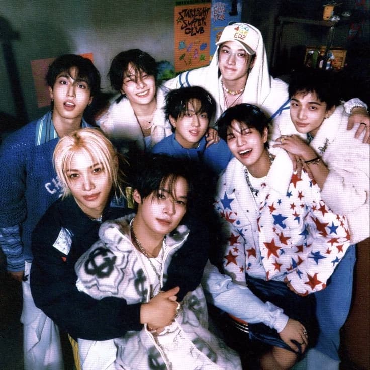 Stray kids(★) thumbnail
