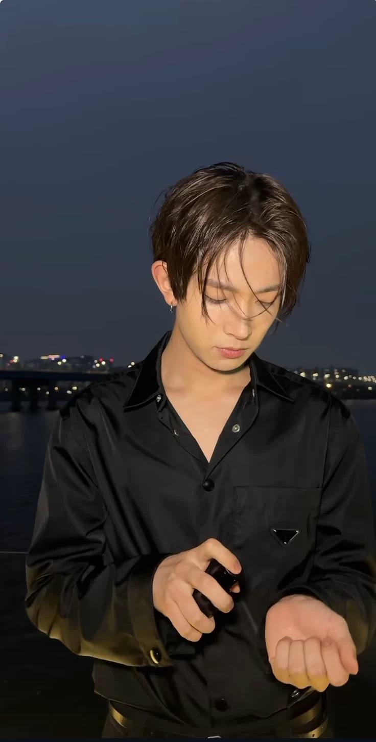 Lee heeseung thumbnail