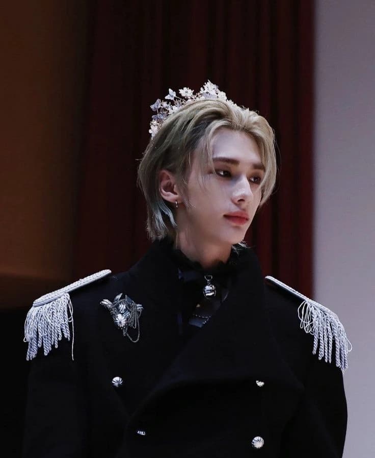 Hwang Hyunjin - Prince thumbnail