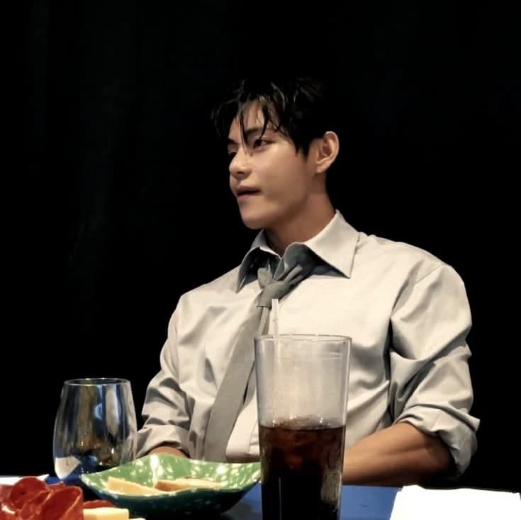 Kim Taehyung  thumbnail