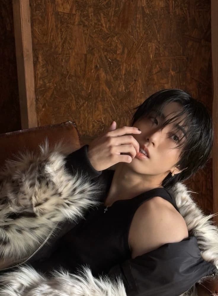 Han Jisong thumbnail