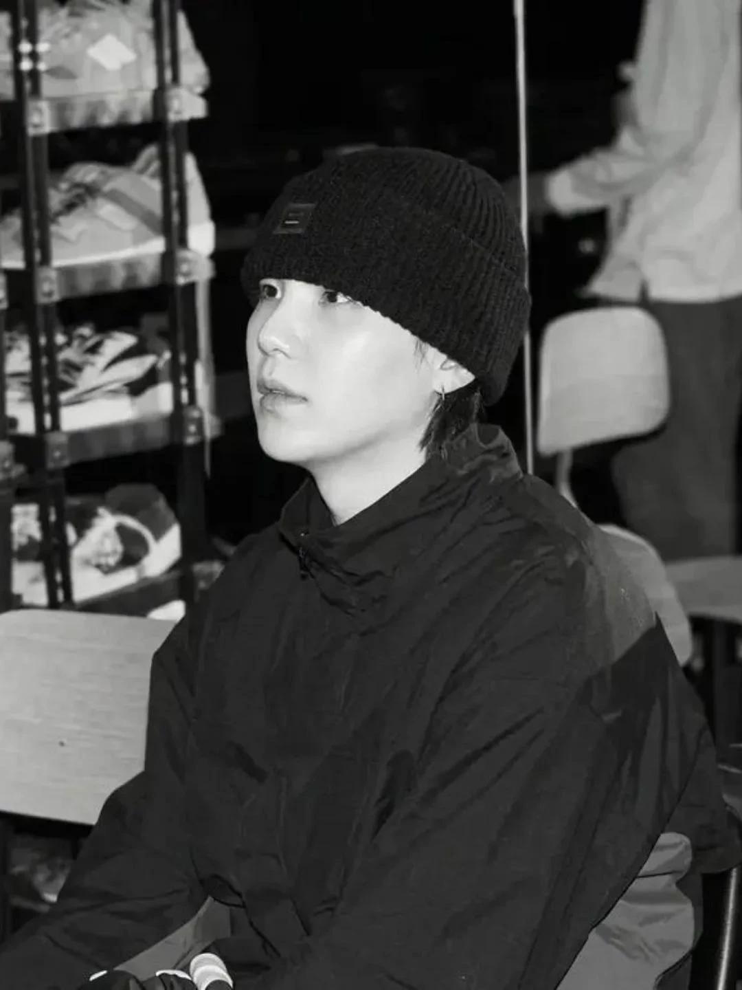 Min Yoongi (Suga / Agust D) thumbnail