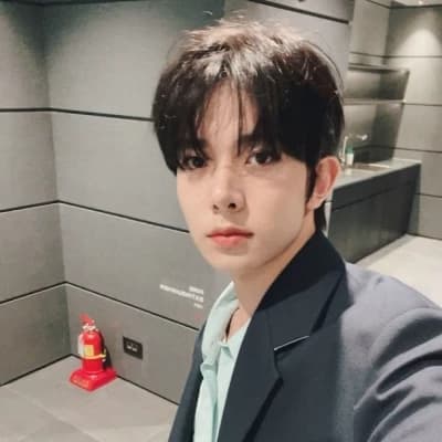 Lee heeseung thumbnail