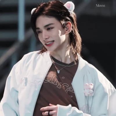 Hyunjin thumbnail