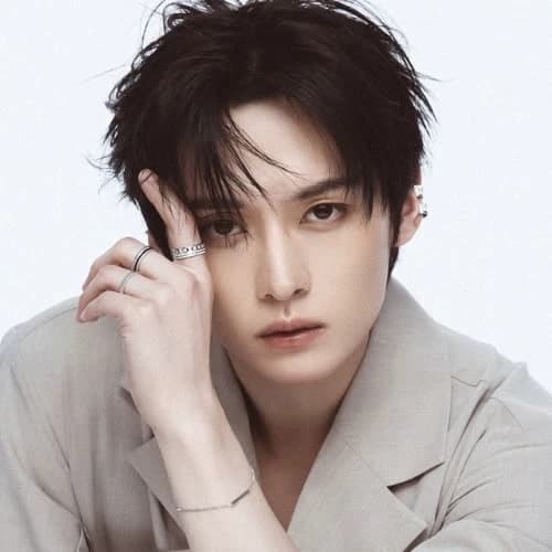 Lee Know thumbnail