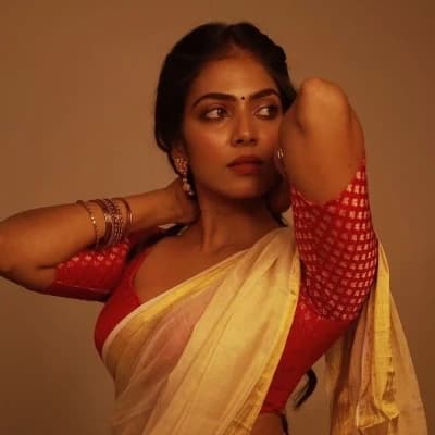 Malavika Mohanan thumbnail