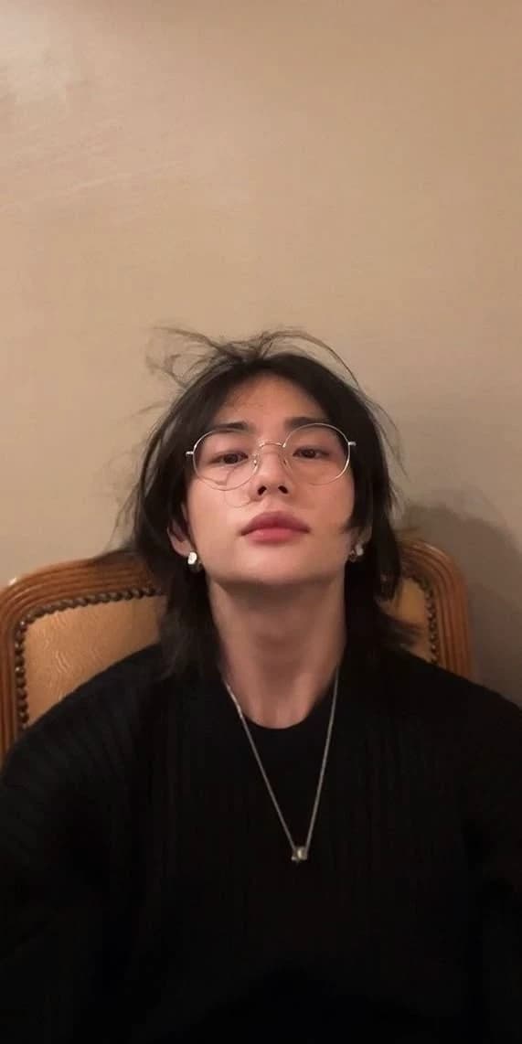 Hyunjin thumbnail