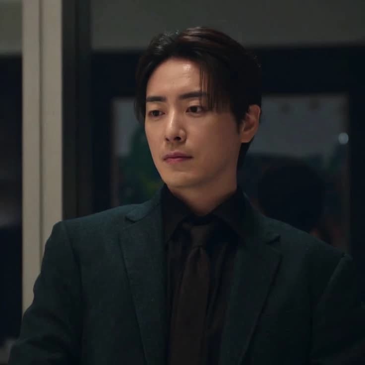 Lee Jun Hyuk thumbnail