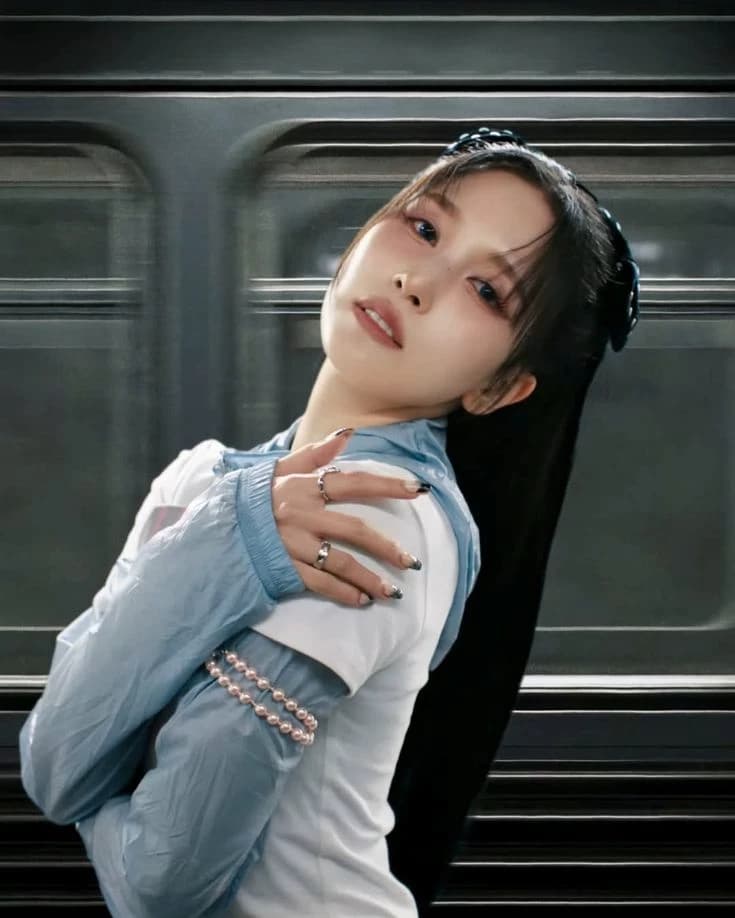 Mina thumbnail