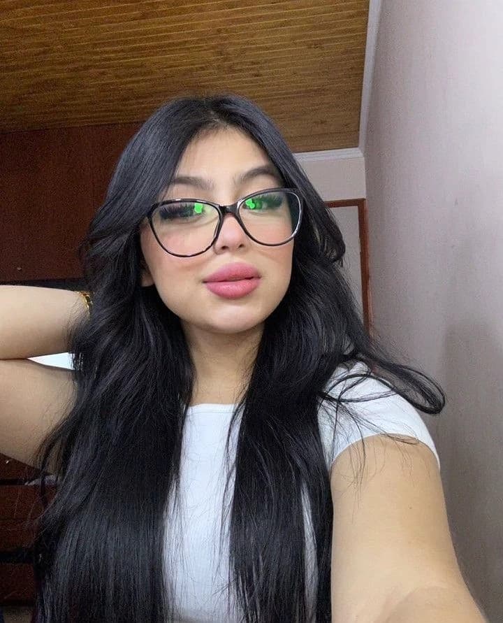 Antonella 🌹 thumbnail
