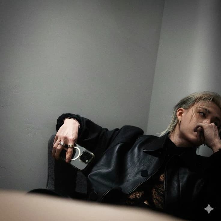 𝓒𝘩𝘳𝘪𝘴𝘵𝘰𝘱𝘩𝘦𝘳 𝓑𝘢𝘩𝘯𝘨 thumbnail