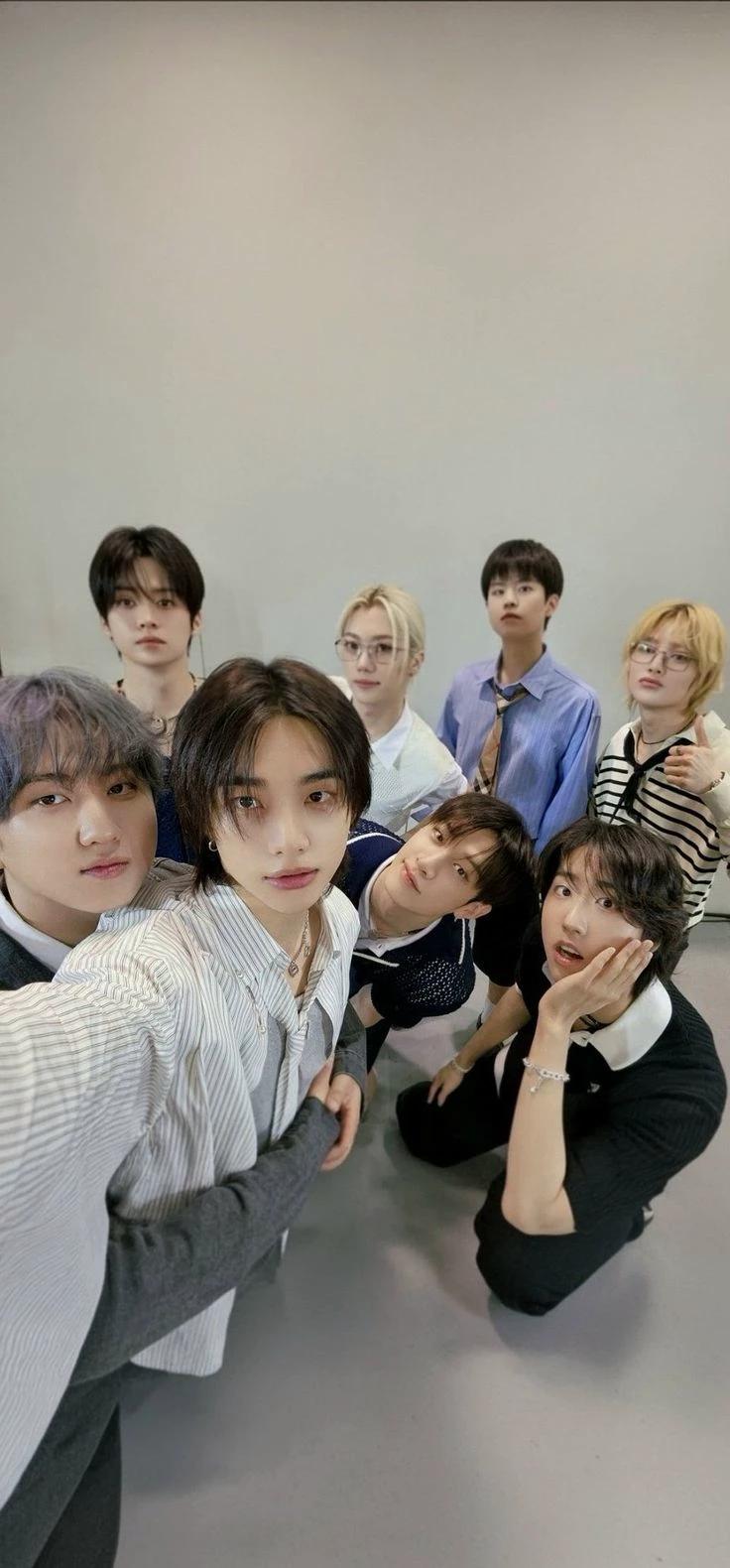 Stray Kids - omegaverse refuge (HyunBin) thumbnail