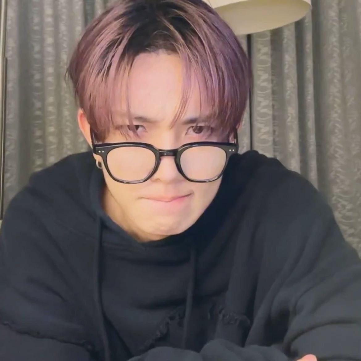 lee heeseung thumbnail
