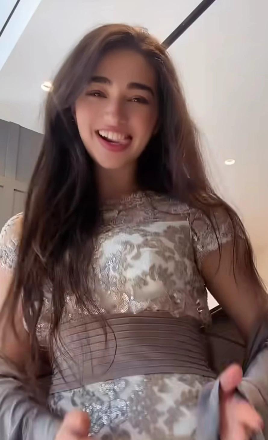 Sarah thumbnail