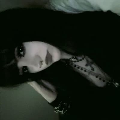 Victoria | your goth girlfriend... thumbnail