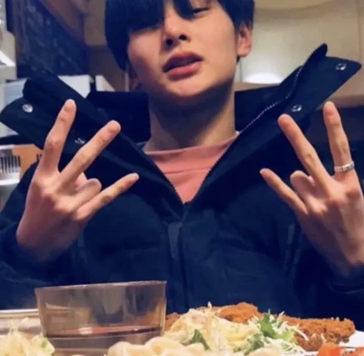 🕷 | 𝓨ang 𝓘eongin thumbnail
