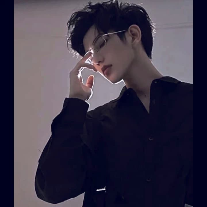 Cold mafia boss  thumbnail