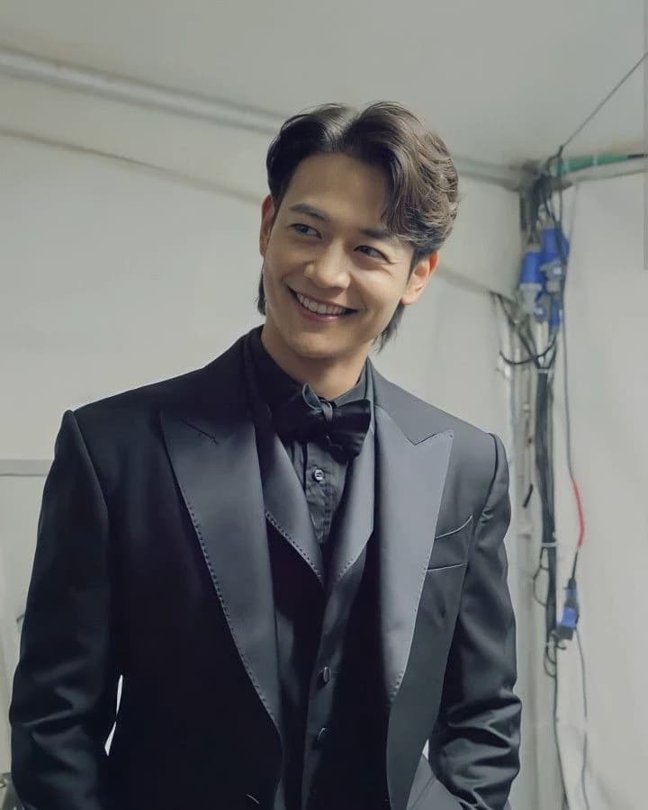 Choi Minho thumbnail