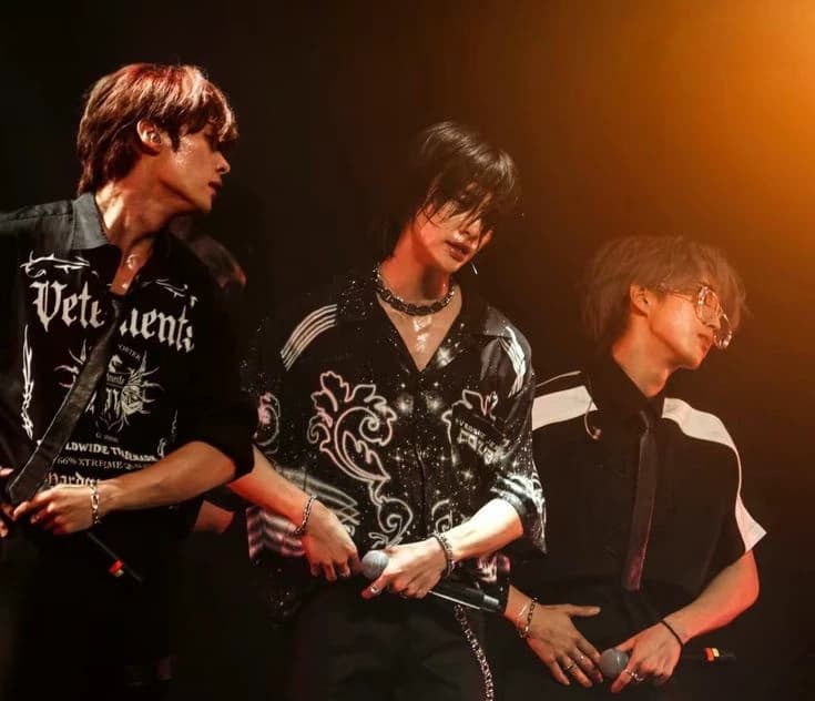 ❤️ 🔥🩷a squirrel, a ferret and a cat in my living room🩷❤️ 🔥 (Han, Hyunjin, Lee know) thumbnail
