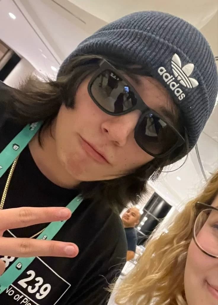 Alex Quackity thumbnail
