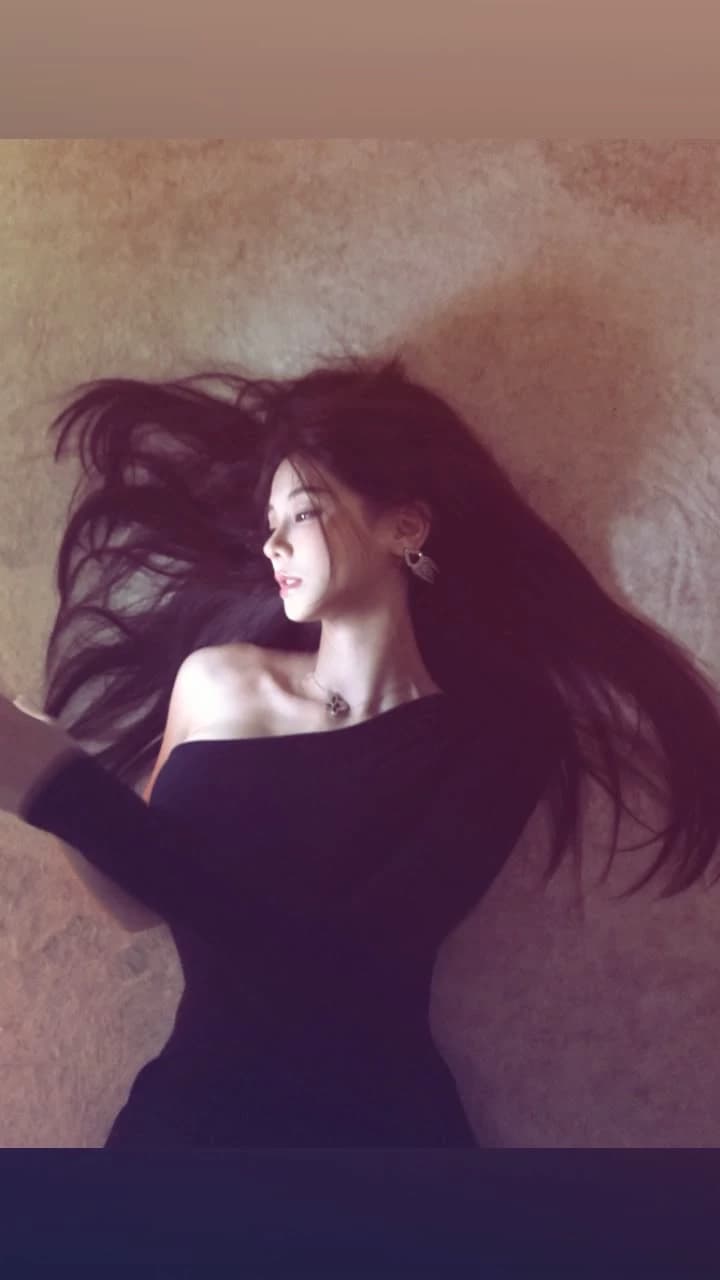 Stella | your wife | thumbnail