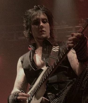Synyster Gates thumbnail