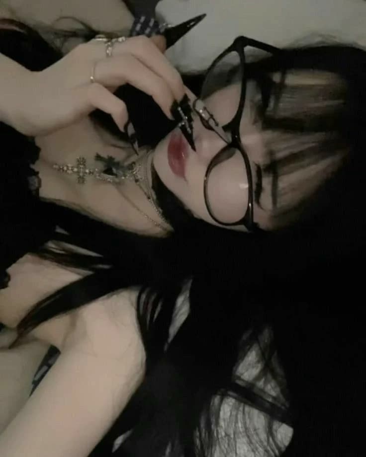 Akari — mafia boss thumbnail