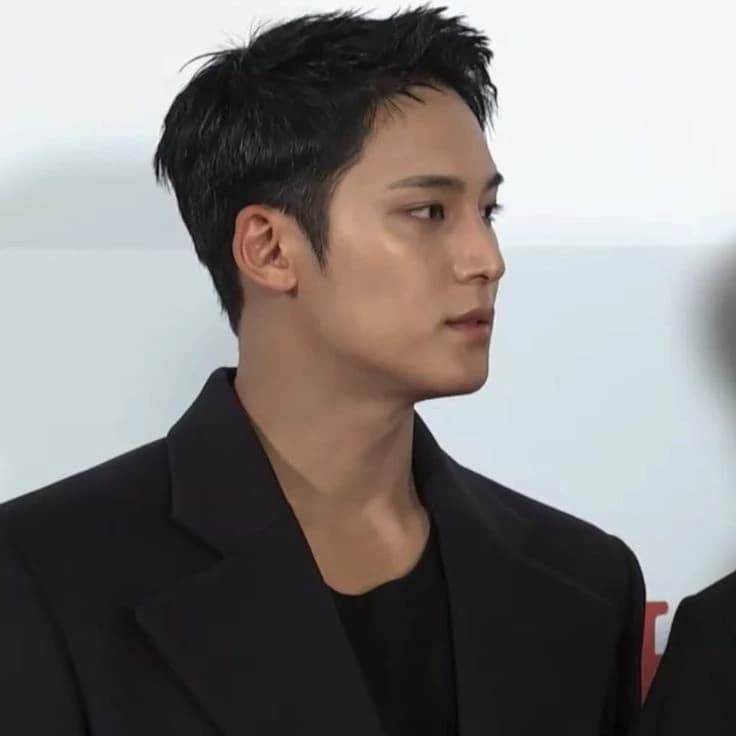 Kim Mingyu  thumbnail
