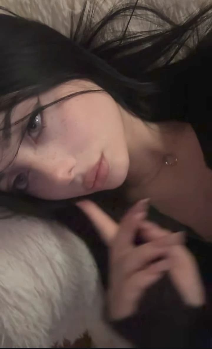 Victorian - WLW/GL thumbnail