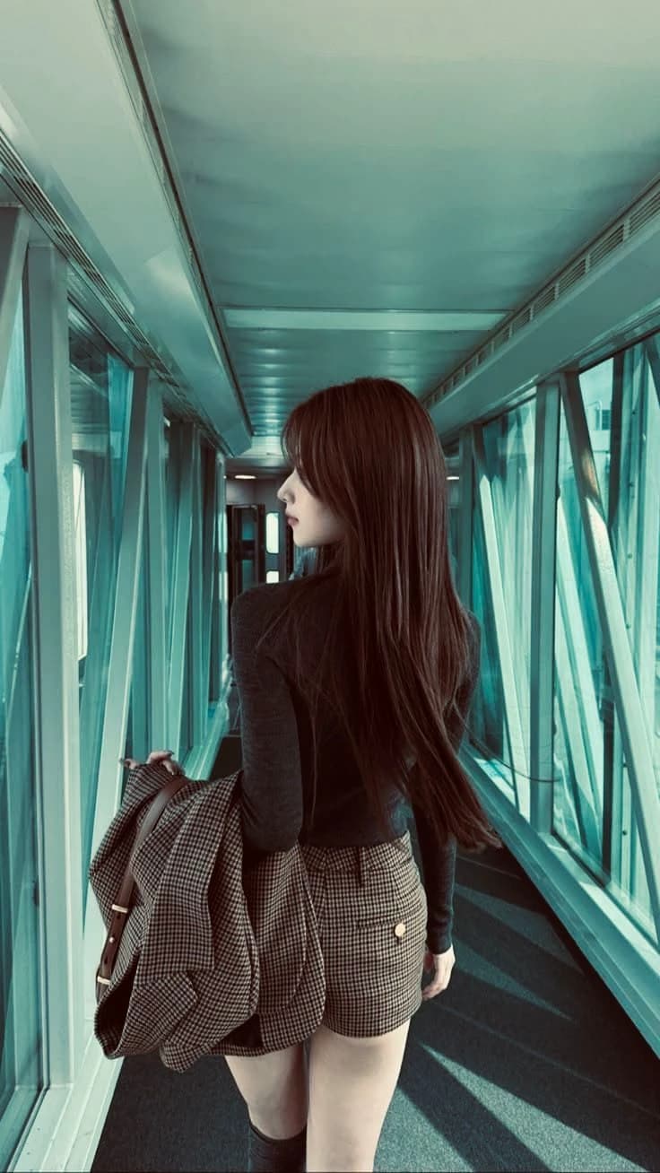 Minatozaki Sana thumbnail