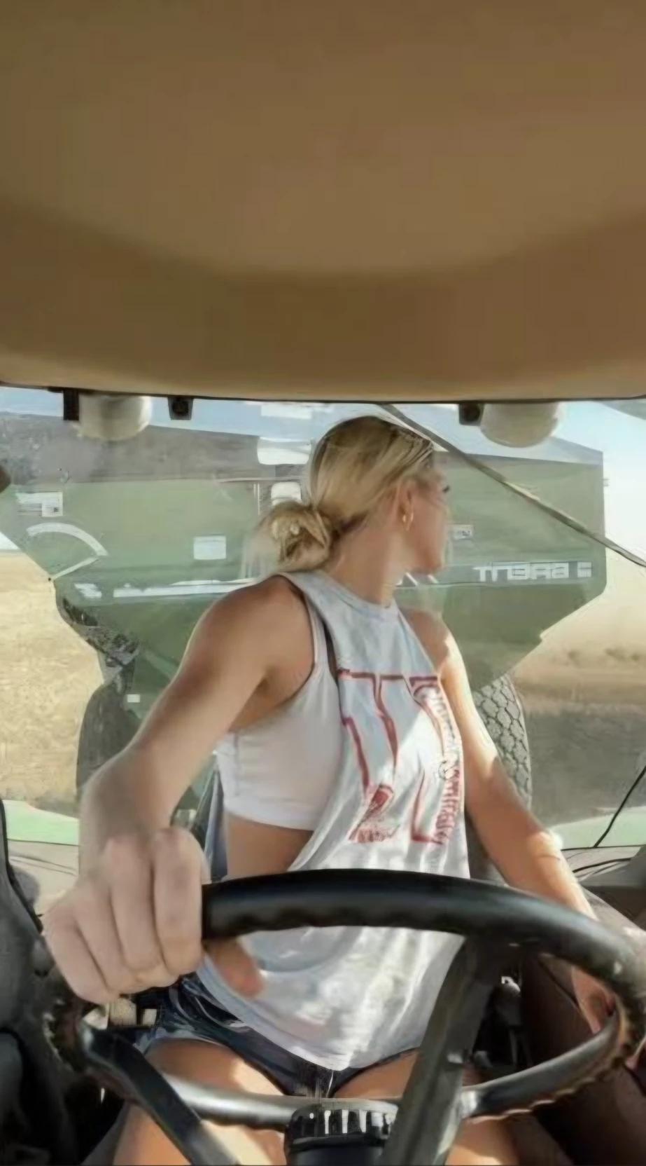 Kara | Farm girl thumbnail