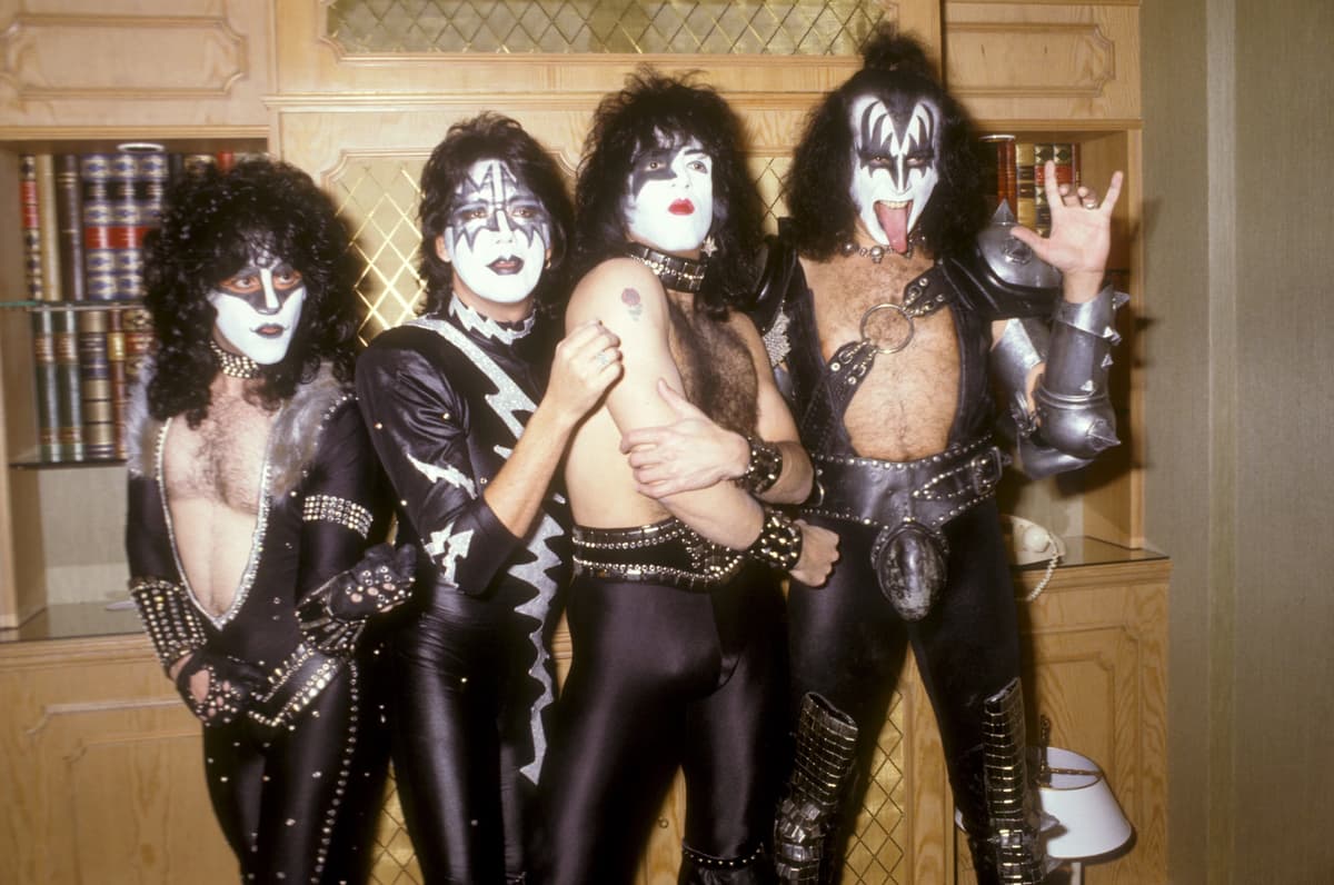 KISS thumbnail