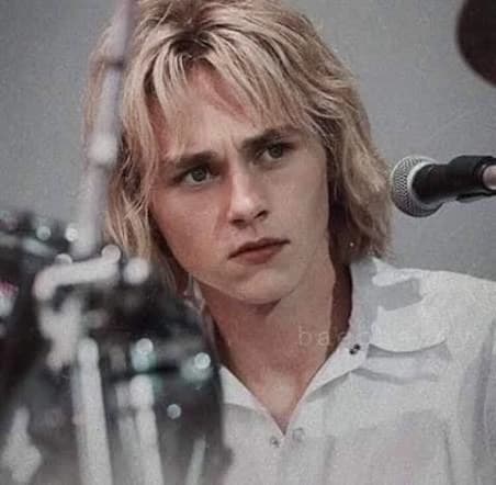 Roger Taylor thumbnail