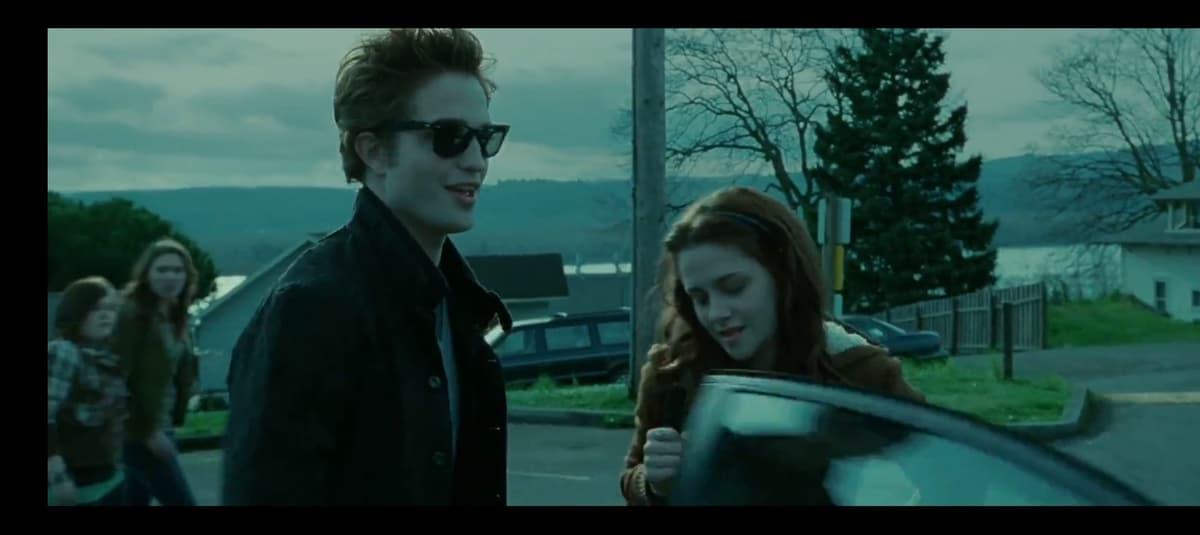 Edward and Bella thumbnail