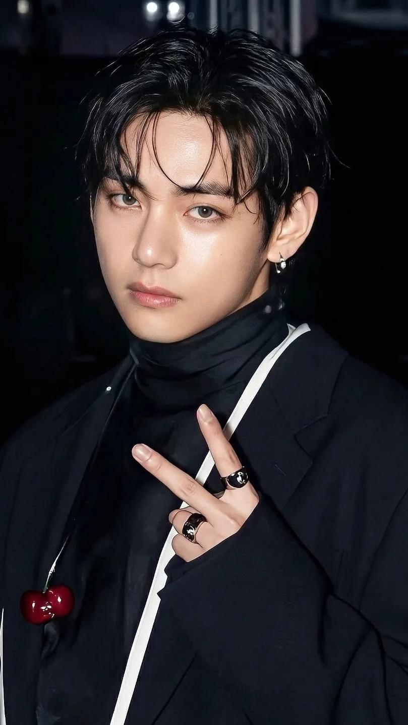Taehyung (Bloody Passage) thumbnail