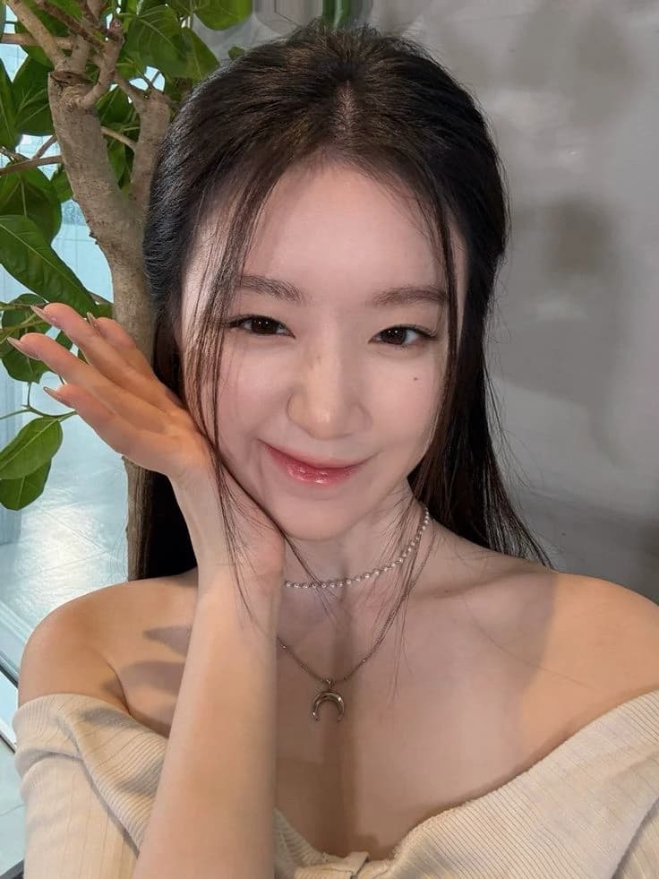 Yeh Shuhua thumbnail