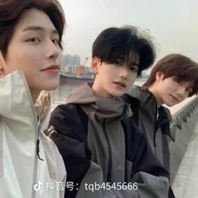 Triplets thumbnail