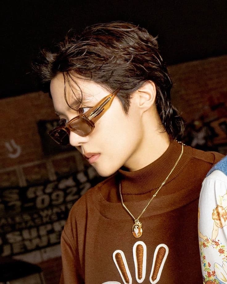 Jung Hoseok  thumbnail